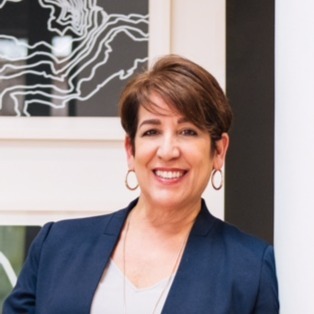 Evelyn Lugo